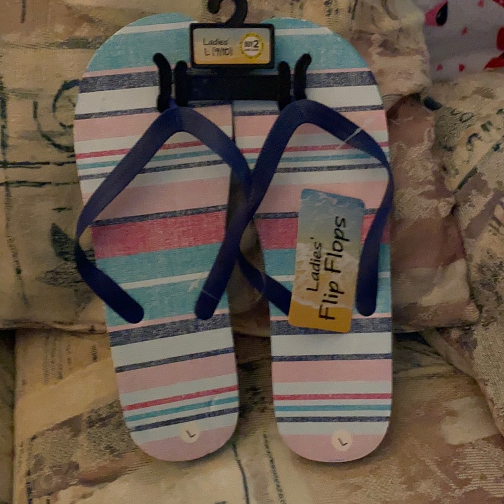 Ladies flip flops